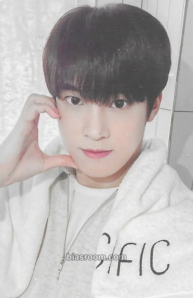 Junmin Xikers X NACIFIC Photocard - xikers - xikers K-pop photocard