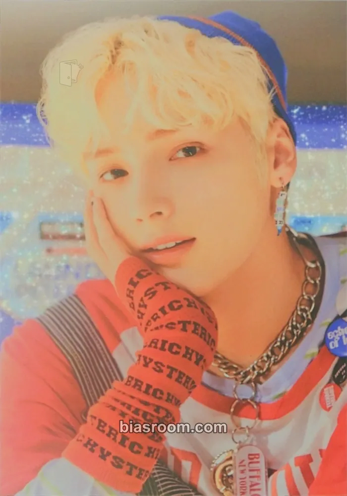 Huening Kai The Chaos Chapter: Fight or Escape Photocard - TOMORROW X TOGETHER - TOMORROW X TOGETHER K-pop photocard