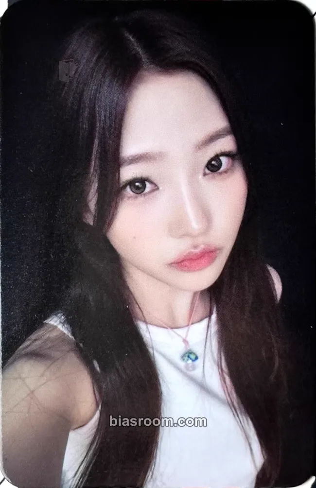 Stella STYLE Photocard - Hearts2Hearts - Hearts2Hearts K-pop photocard