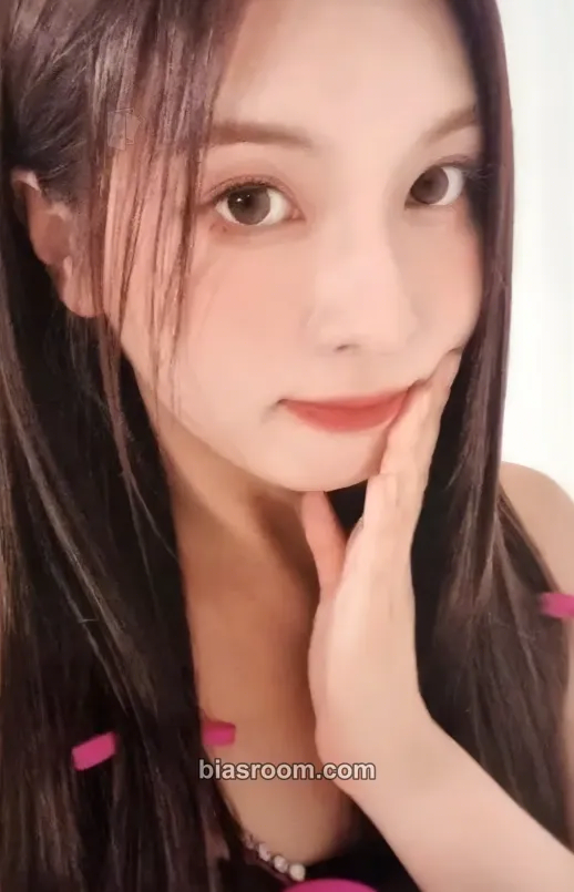 Bae ENTWURF Photocard - NMIXX - NMIXX K-pop photocard