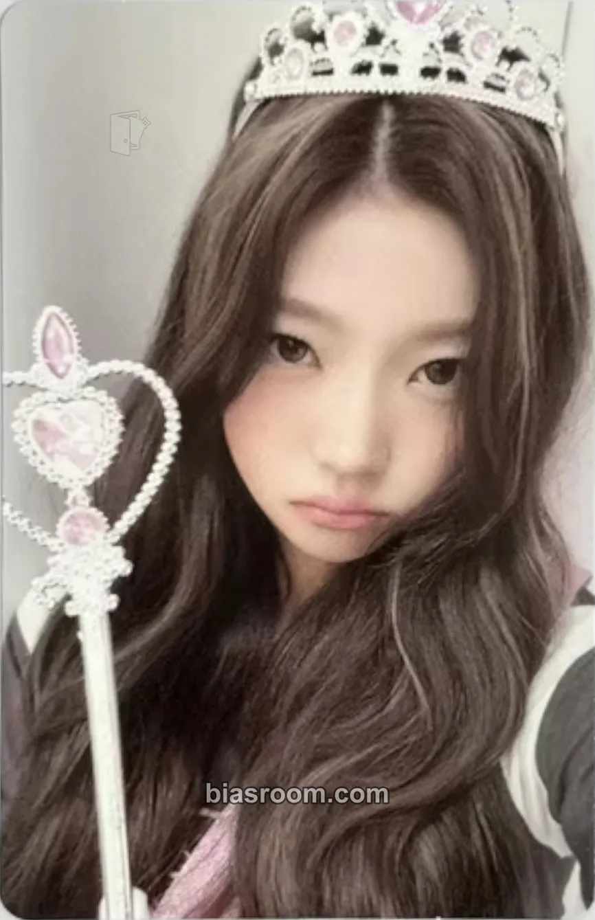 Stella STYLE Photocard - Hearts2Hearts - Hearts2Hearts K-pop photocard