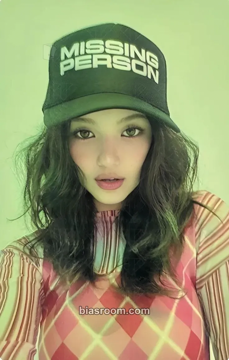 Danielle The Fairy Association (2025 Season's Greetings) Photocard - NewJeans - NewJeans K-pop photocard