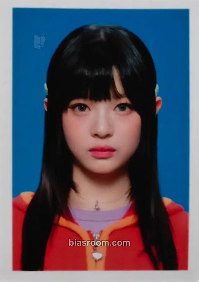 NewJeans - Hanni - seasons greetings 2024 Other id card season's greetings