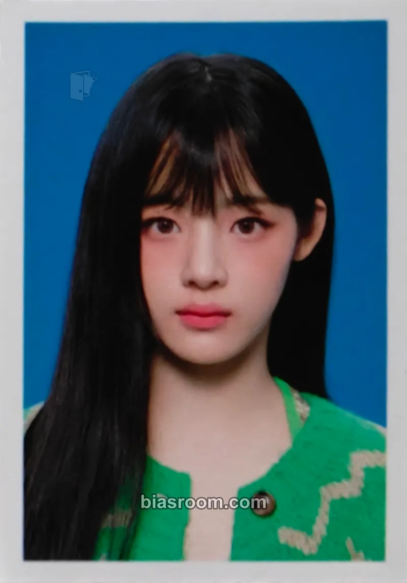 Minji 24/7 With NewJeans (2024 Season's Greetings) Photocard - NewJeans - NewJeans K-pop photocard