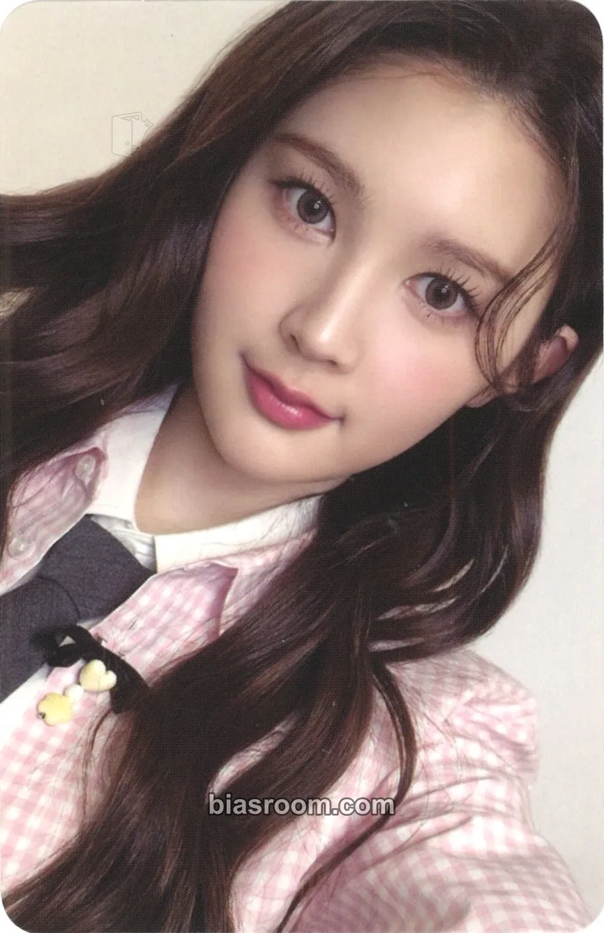 A-na The Chase Photocard - Hearts2Hearts - Hearts2Hearts K-pop photocard
