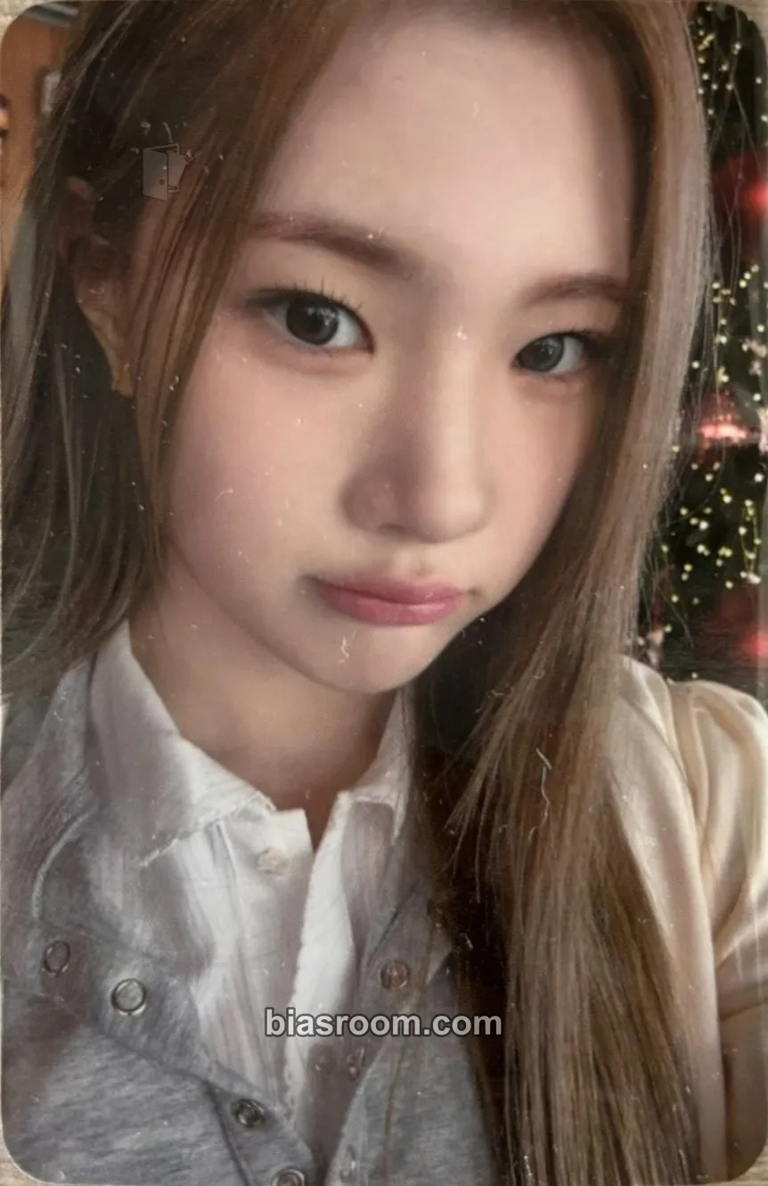 Juun The Chase Photocard - Hearts2Hearts - Hearts2Hearts K-pop photocard