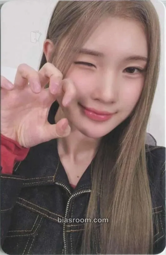 Juun The Chase Photocard - Hearts2Hearts - Hearts2Hearts K-pop photocard