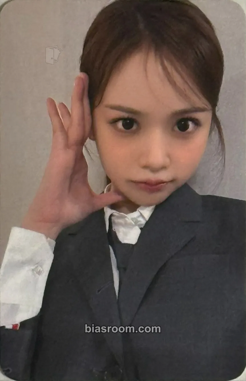 Carmen FOCUS Photocard - Hearts2Hearts - Hearts2Hearts K-pop photocard