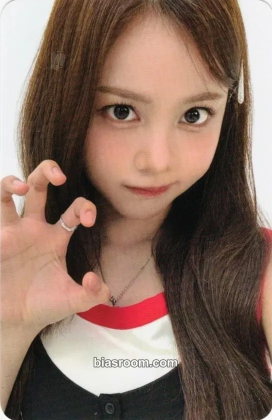 Carmen FOCUS Photocard - Hearts2Hearts - Hearts2Hearts K-pop photocard