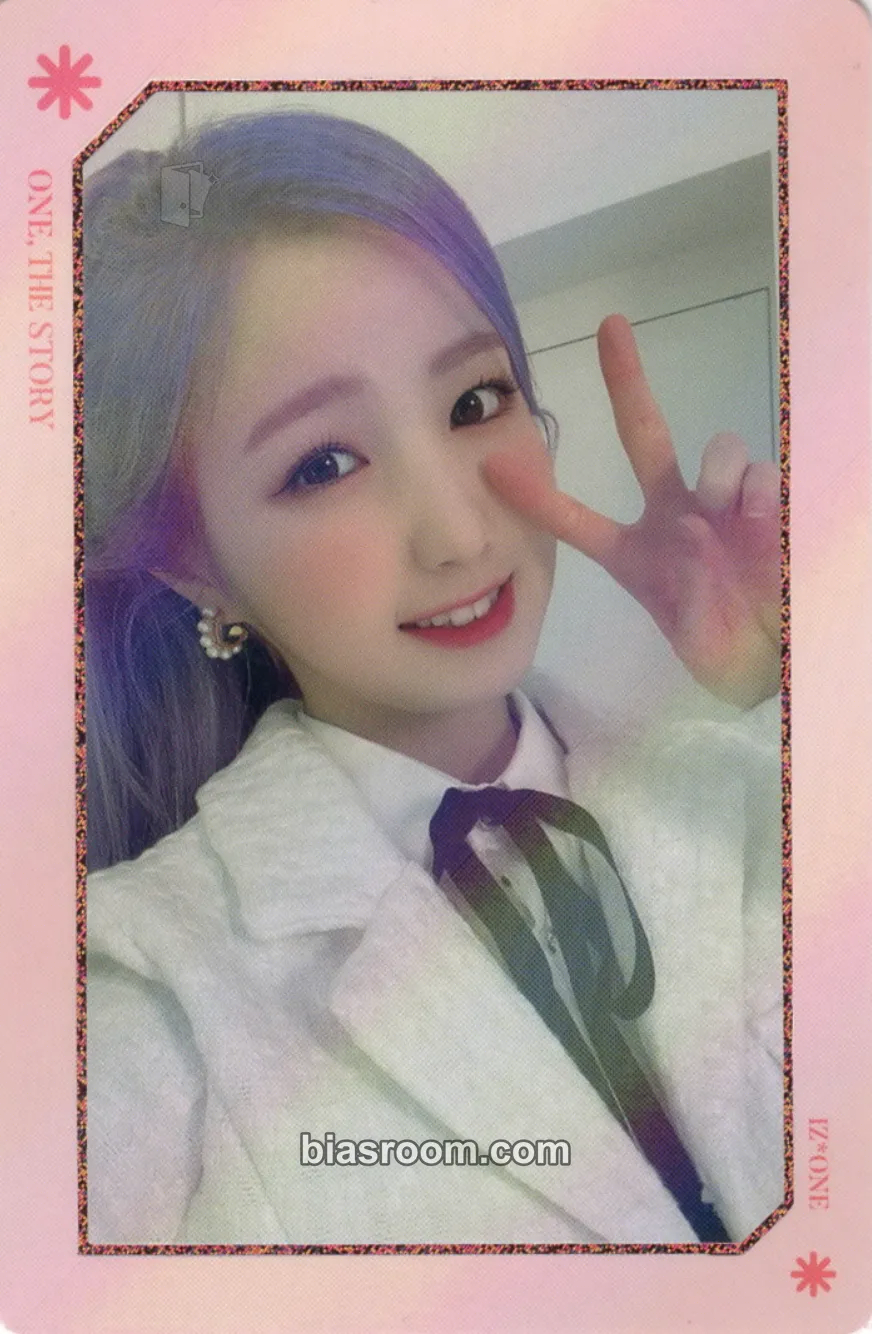 Hitomi ONE, THE STORY Photocard - IZ*ONE - IZ*ONE K-pop photocard