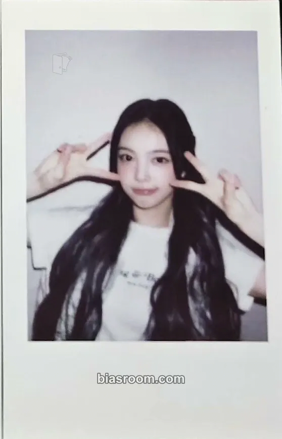 Ian The Chase Photocard - Hearts2Hearts - Hearts2Hearts K-pop photocard