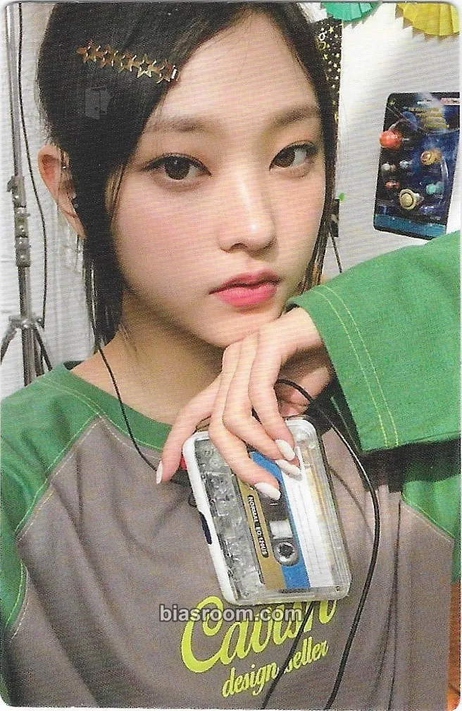 Haerin Bunnies Camp - The First Fanmeeting Photocard - NewJeans - NewJeans K-pop photocard