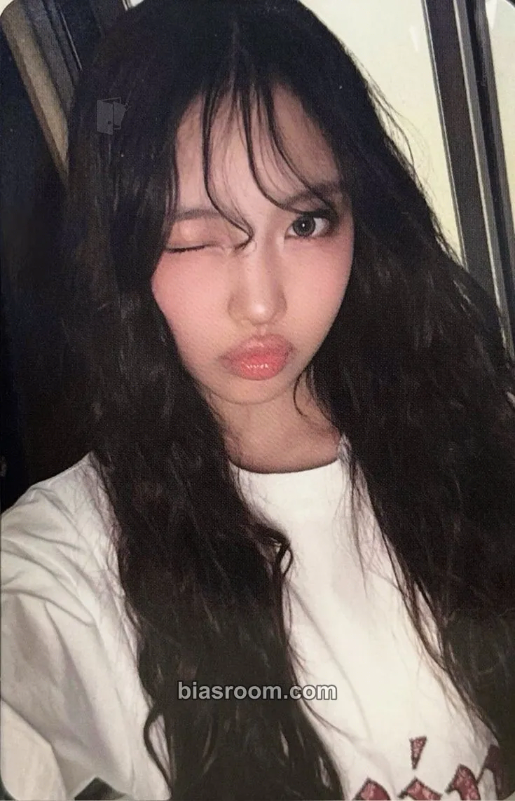 Hyein Bunnies Camp Tokyo Dome - The Second Fanmeeting Photocard - NewJeans - NewJeans K-pop photocard