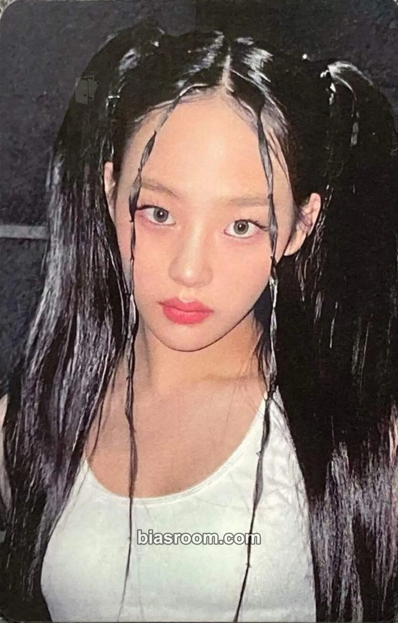 Minji NewJeans “OMG” Photocard - NewJeans - NewJeans K-pop photocard