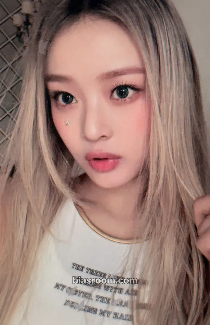 Hanni NewJeans 2nd EP “Get Up” Photocard - NewJeans - NewJeans K-pop photocard