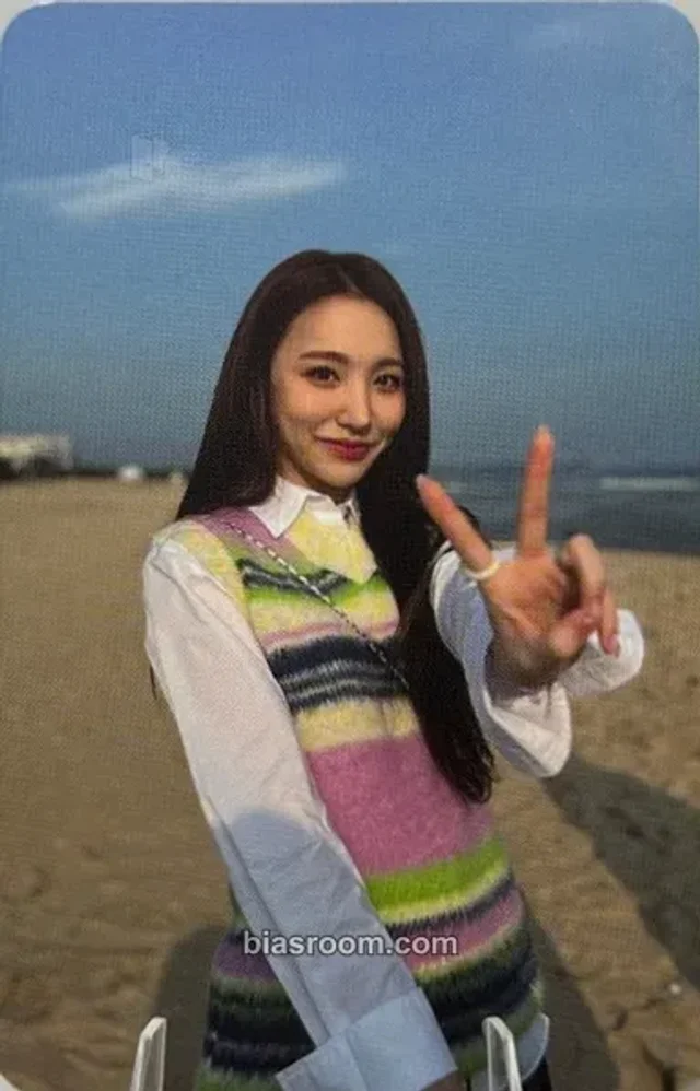 PRIMROSE - Yeum - Red Moon Album album photocard