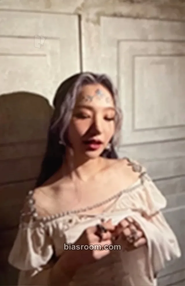 PRIMROSE - Yeum - Red Moon Album album photocard
