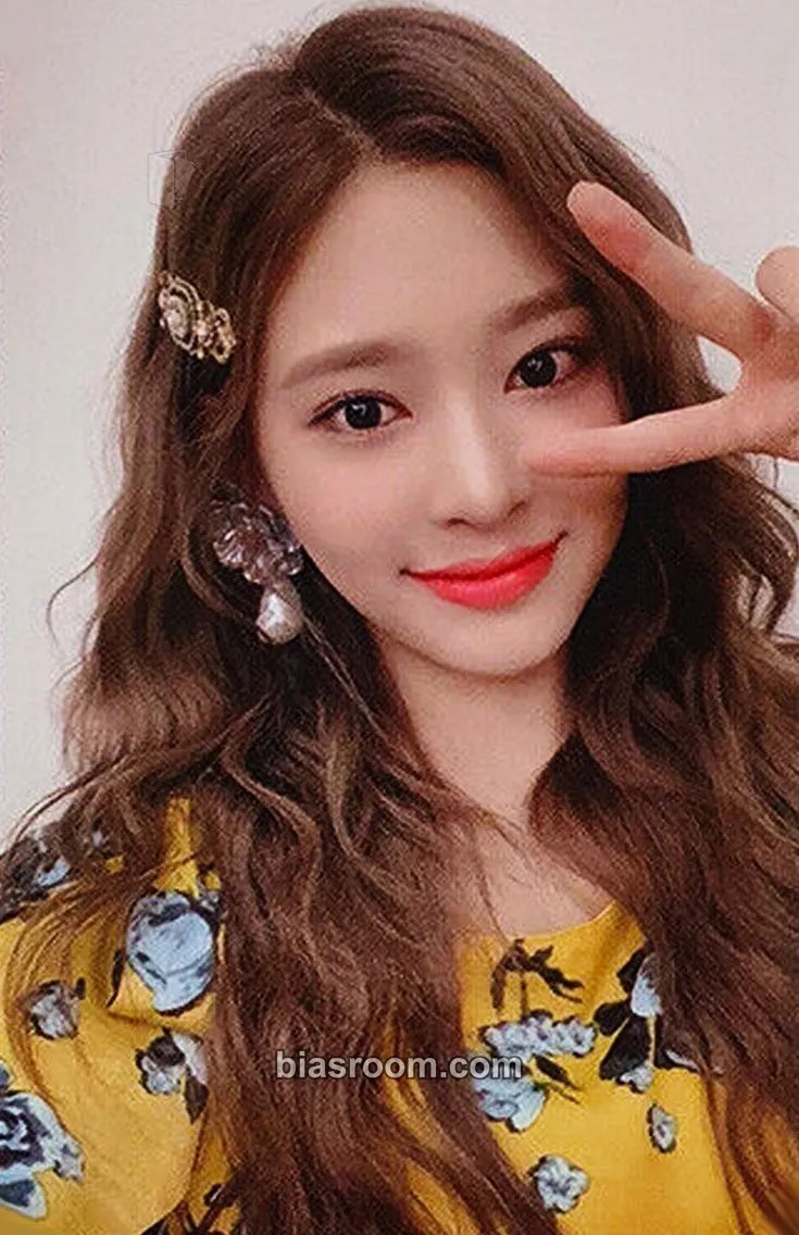 Minju BLOOM*IZ Photocard - IZ*ONE - IZ*ONE K-pop photocard