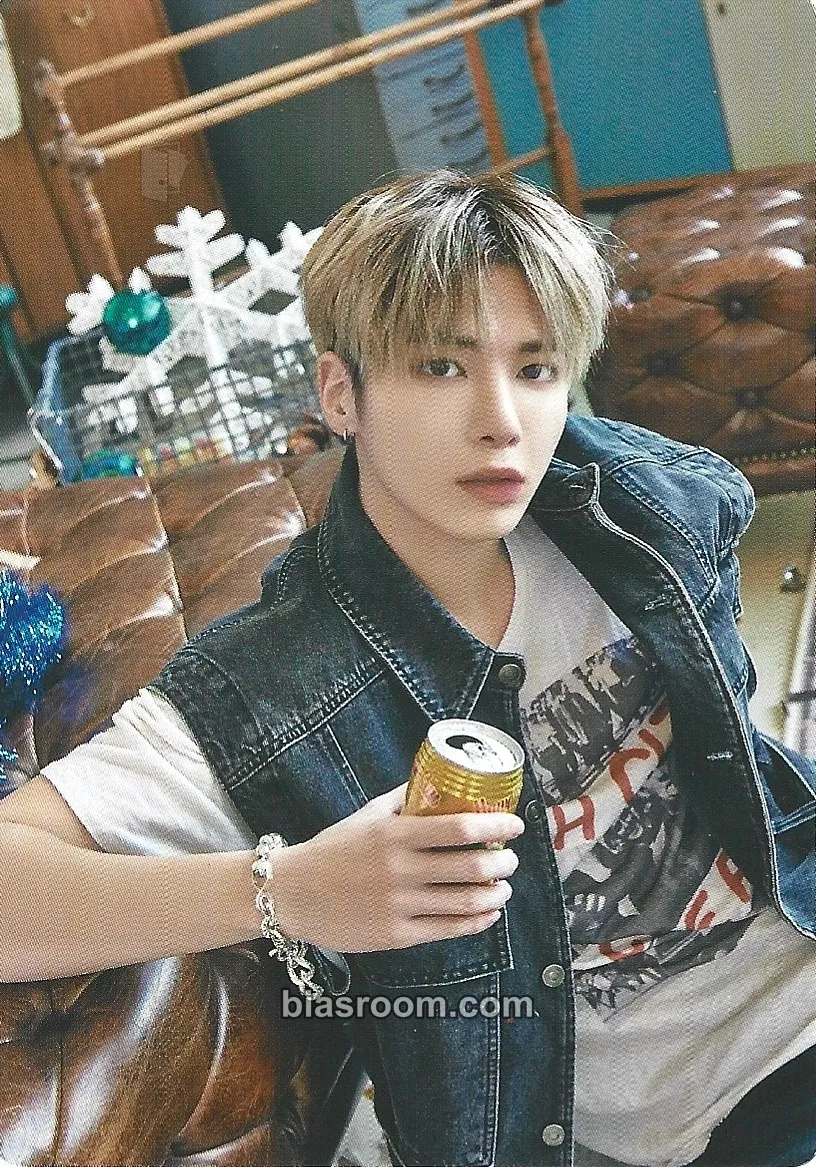 Taehyun Little Wishes Photocard - TOMORROW X TOGETHER - TOMORROW X TOGETHER K-pop photocard