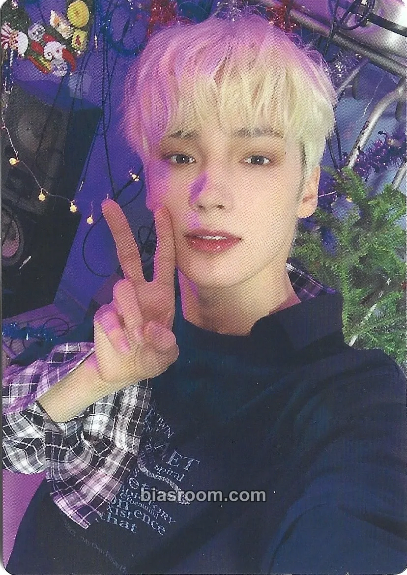 Huening Kai Little Wishes Photocard - TOMORROW X TOGETHER - TOMORROW X TOGETHER K-pop photocard