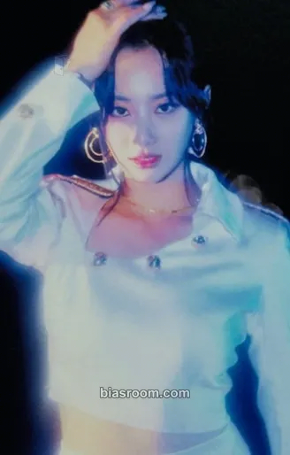 Nahyun Revival Photocard - PRIMROSE - PRIMROSE K-pop photocard