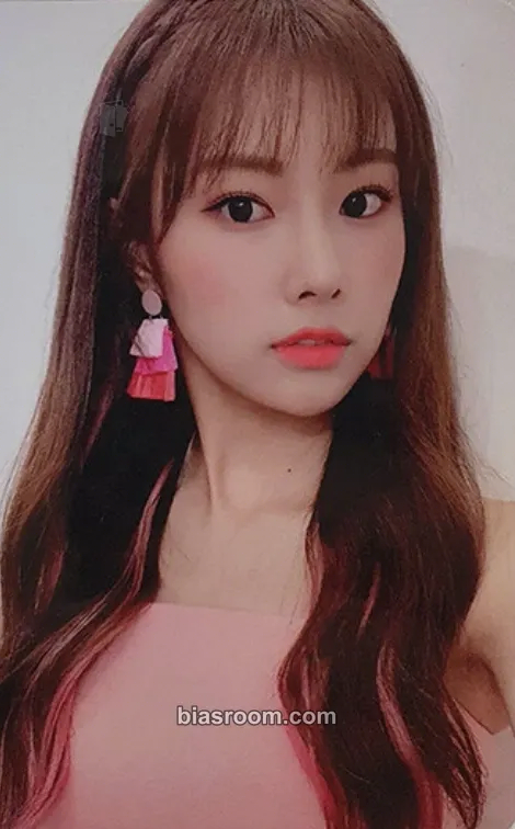Hyewon BLOOM*IZ Photocard - IZ*ONE - IZ*ONE K-pop photocard