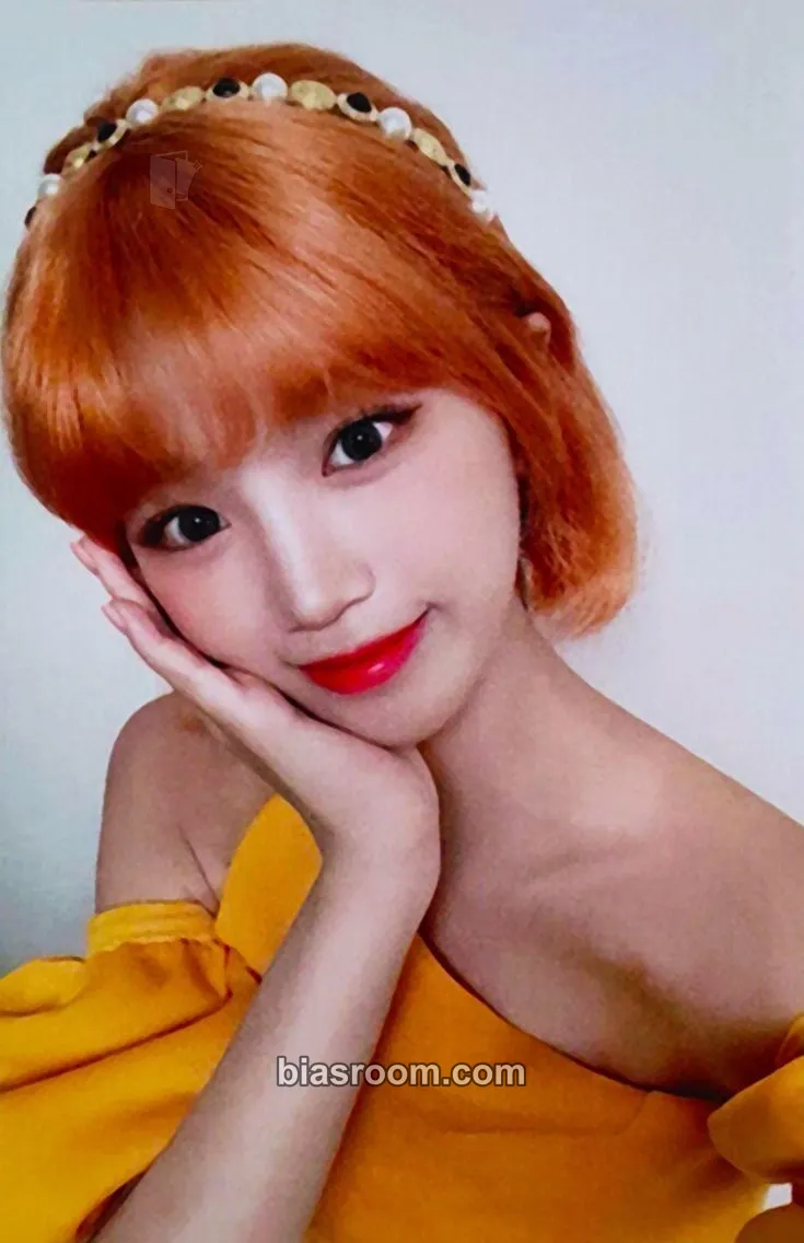 Kim Chaewon BLOOM*IZ Photocard - IZ*ONE - IZ*ONE K-pop photocard