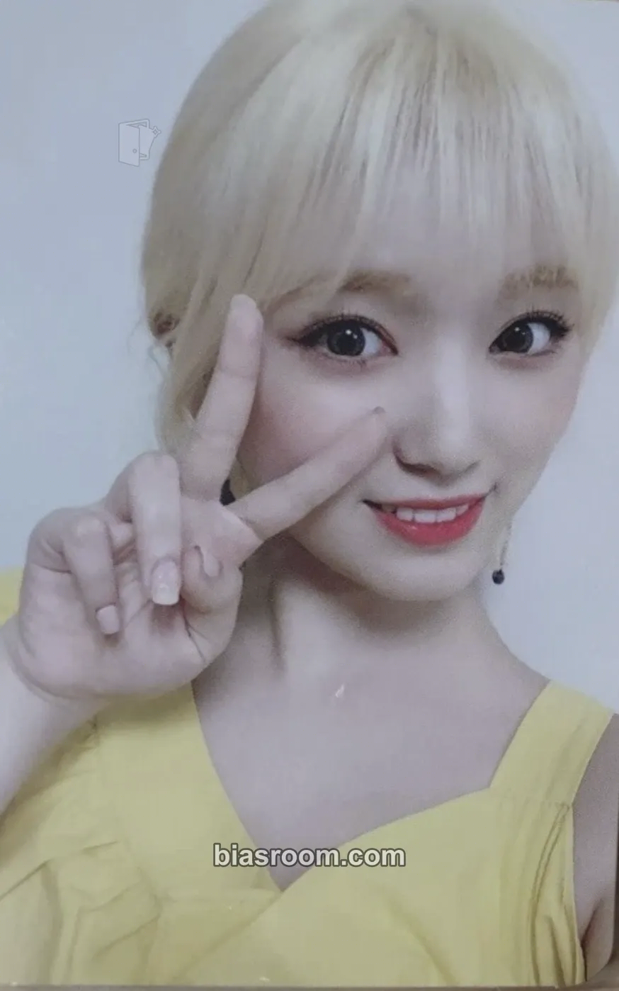 Nako BLOOM*IZ Photocard - IZ*ONE - IZ*ONE K-pop photocard