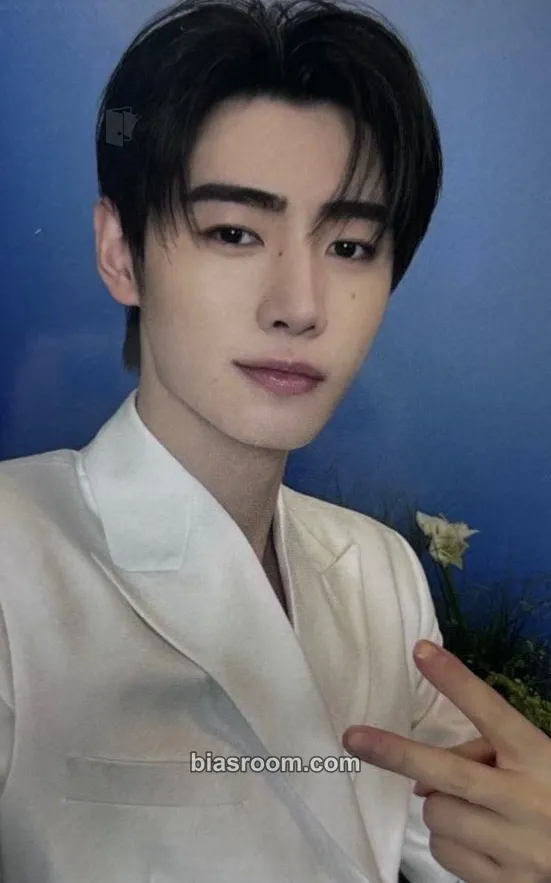 Sunghoon 'WALK THE LINE' World Tour Photocard - ENHYPEN - ENHYPEN K-pop photocard