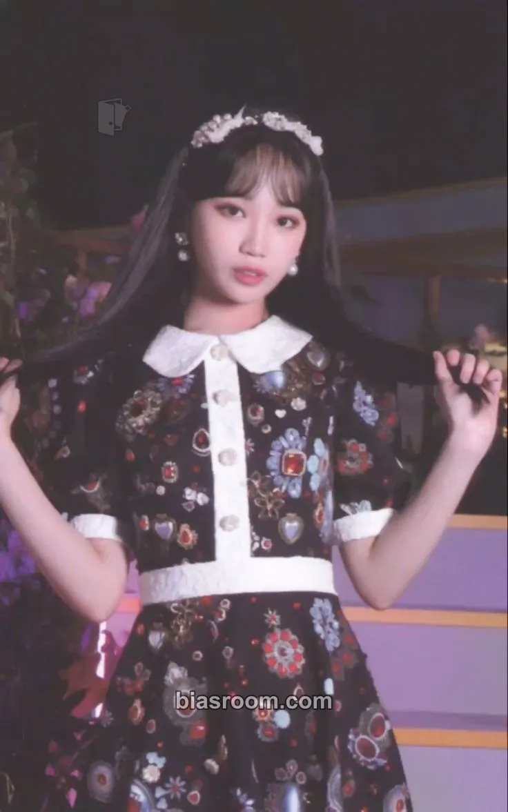 Kim Chaewon One-reeler / Act IV Photocard - IZ*ONE - IZ*ONE K-pop photocard