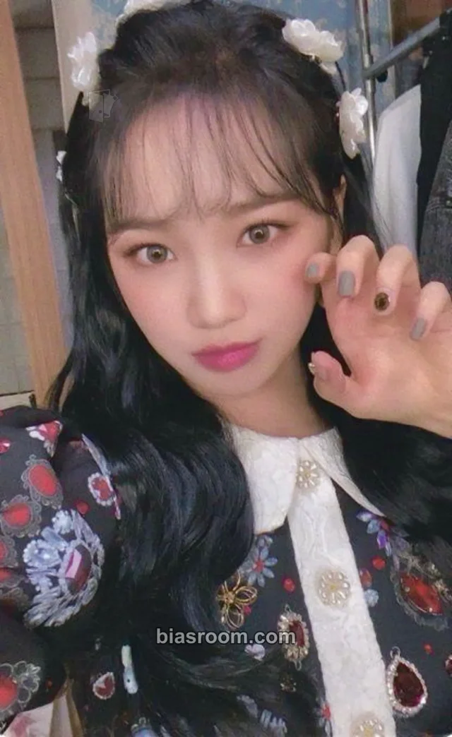 IZ*ONE - Kim Chaewon - One-reeler / Act IV Album album photocard scene 3 version