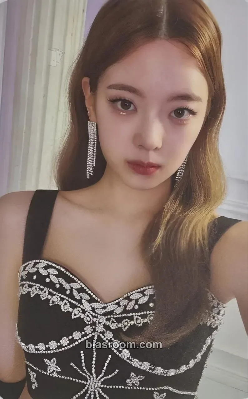 Lia ITZY The 1st World Tour 'Checkmate' Photocard - ITZY - ITZY K-pop photocard