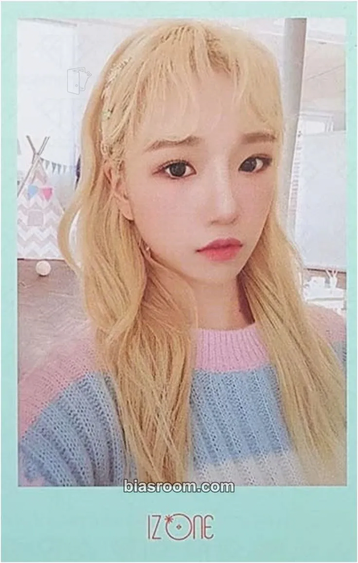 Jo Yuri SPRING COLLECTION 2020 “SECRET DIARY” Photocard - IZ*ONE - IZ*ONE K-pop photocard