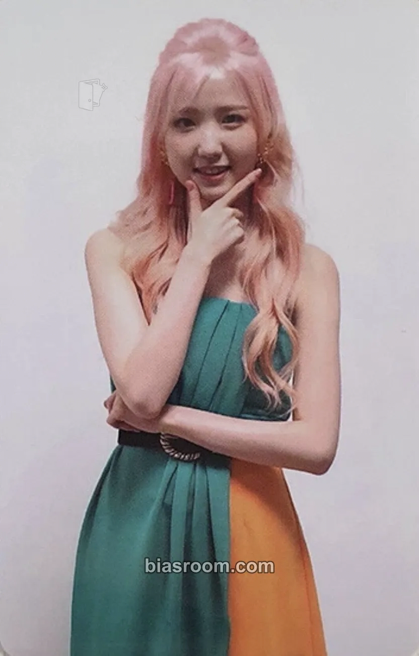 Hitomi BLOOM*IZ Photocard - IZ*ONE - IZ*ONE K-pop photocard