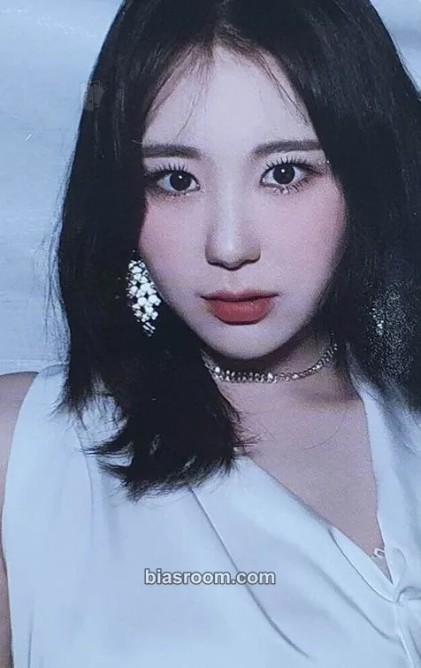 Lee Chaeyeon Oneiric Diary Photocard - IZ*ONE - IZ*ONE K-pop photocard