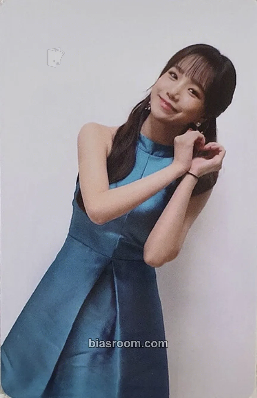 Jo Yuri BLOOM*IZ Photocard - IZ*ONE - IZ*ONE K-pop photocard