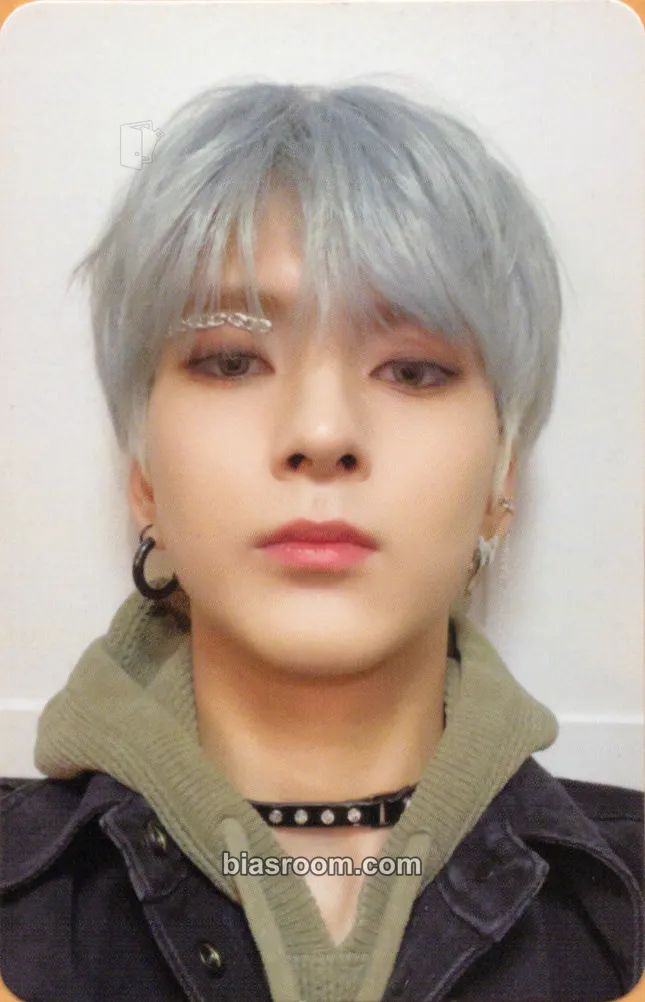 O.de Happy Death Day Photocard - Xdinary Heroes - Xdinary Heroes K-pop photocard