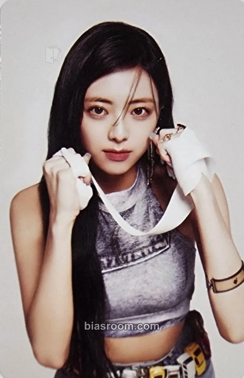 Yuna KILL MY DOUBT Photocard - ITZY - ITZY K-pop photocard