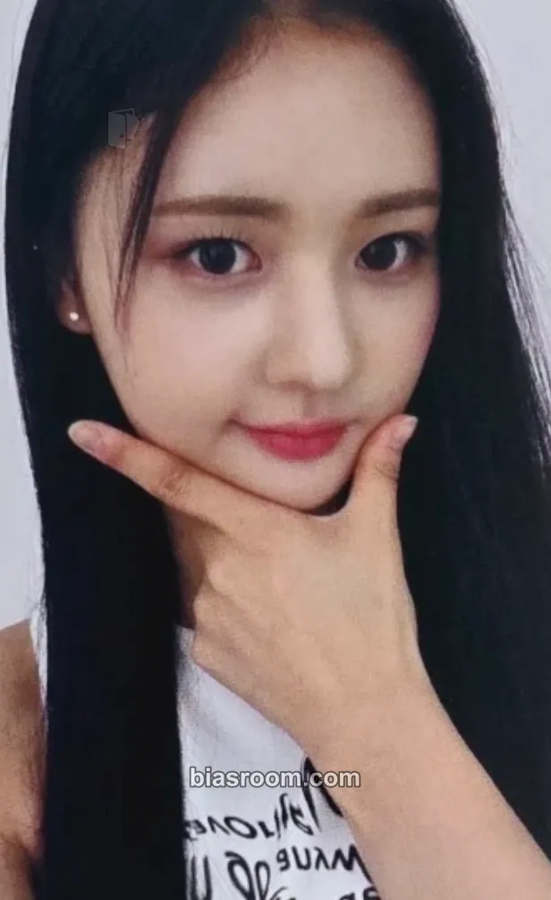 Julia Girls don’t cry Photocard - Candy Shop - Candy Shop K-pop photocard