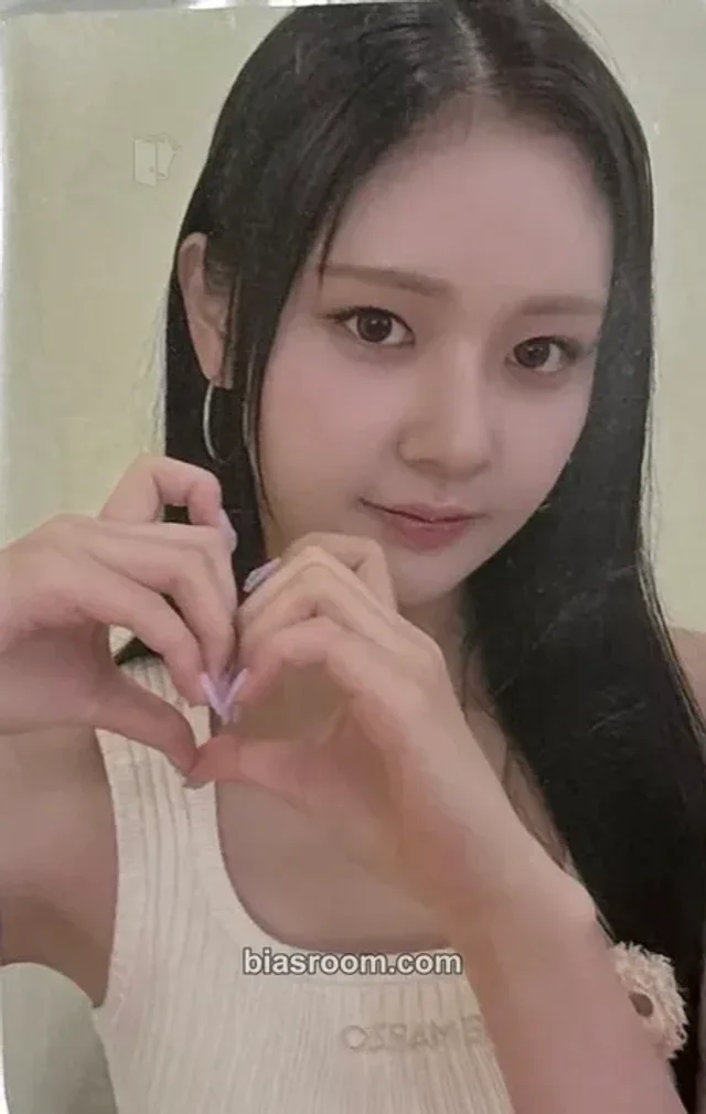 Candy Shop - Julia - Girls don’t cry Album ktown4u video call (fancall) round 1
