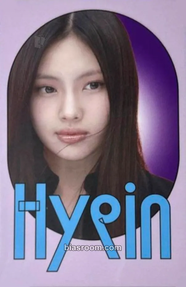 Hyein NewJeans x The Big Issue Magazine Photocard - NewJeans - NewJeans K-pop photocard