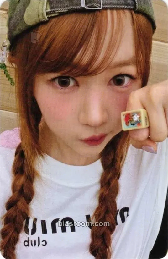 Ye-on STYLE Photocard - Hearts2Hearts - Hearts2Hearts K-pop photocard