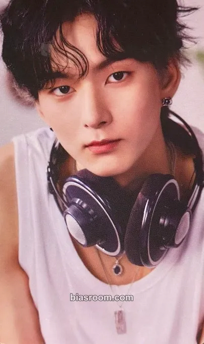O.de Break the Brake World Tour Photocard - Xdinary Heroes - Xdinary Heroes K-pop photocard