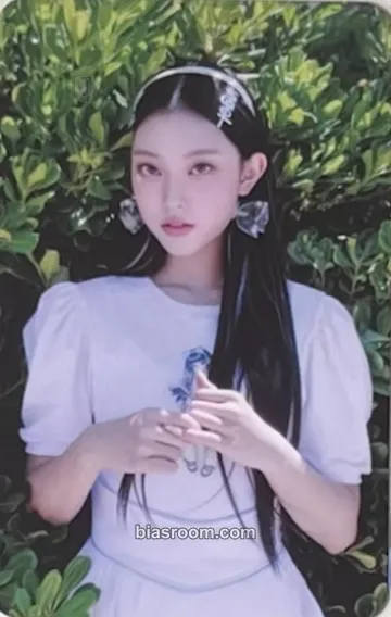 Haerin NewJeans 2nd EP “Get Up” Photocard - NewJeans - NewJeans K-pop photocard