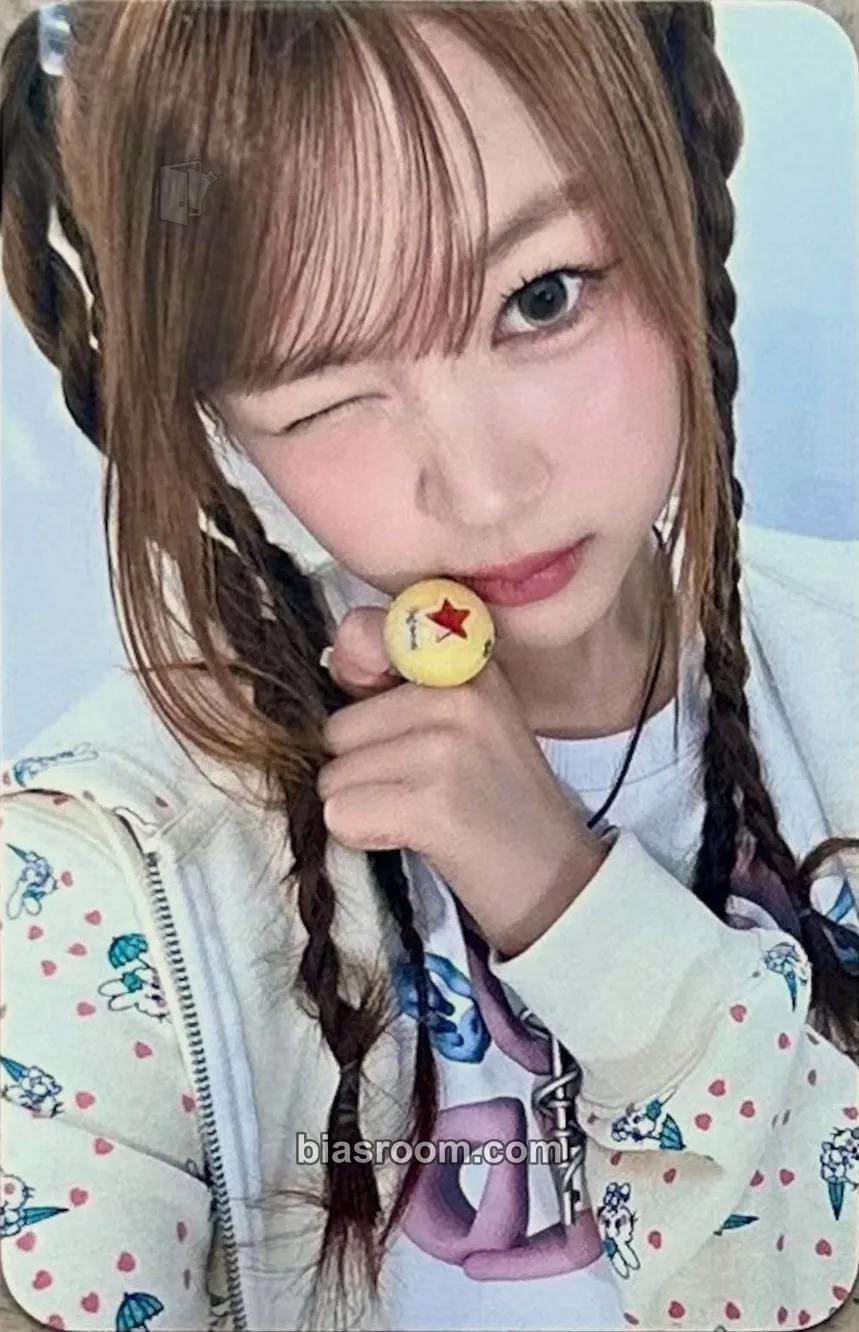 Ye-on STYLE Photocard - Hearts2Hearts - Hearts2Hearts K-pop photocard