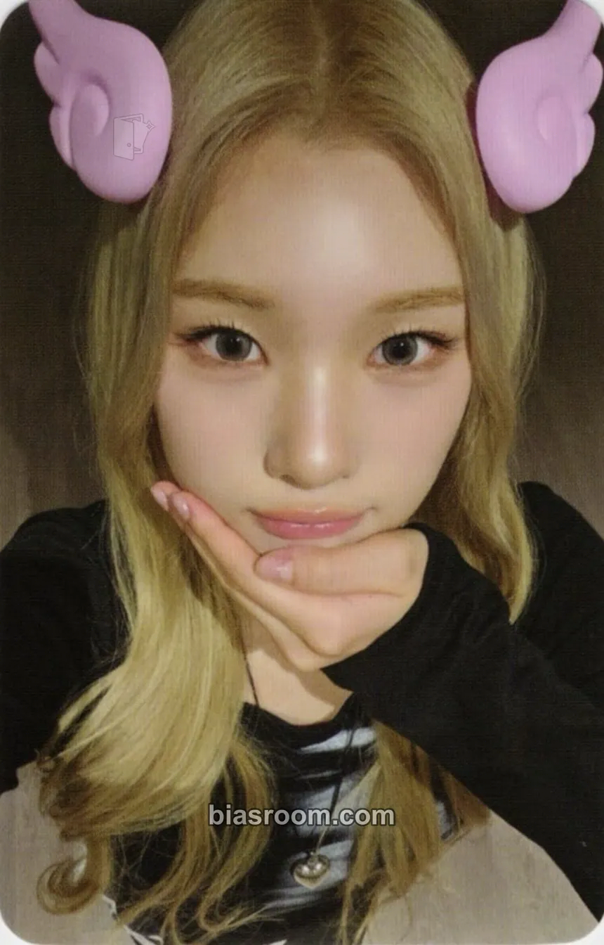 Juun STYLE Photocard - Hearts2Hearts - Hearts2Hearts K-pop photocard
