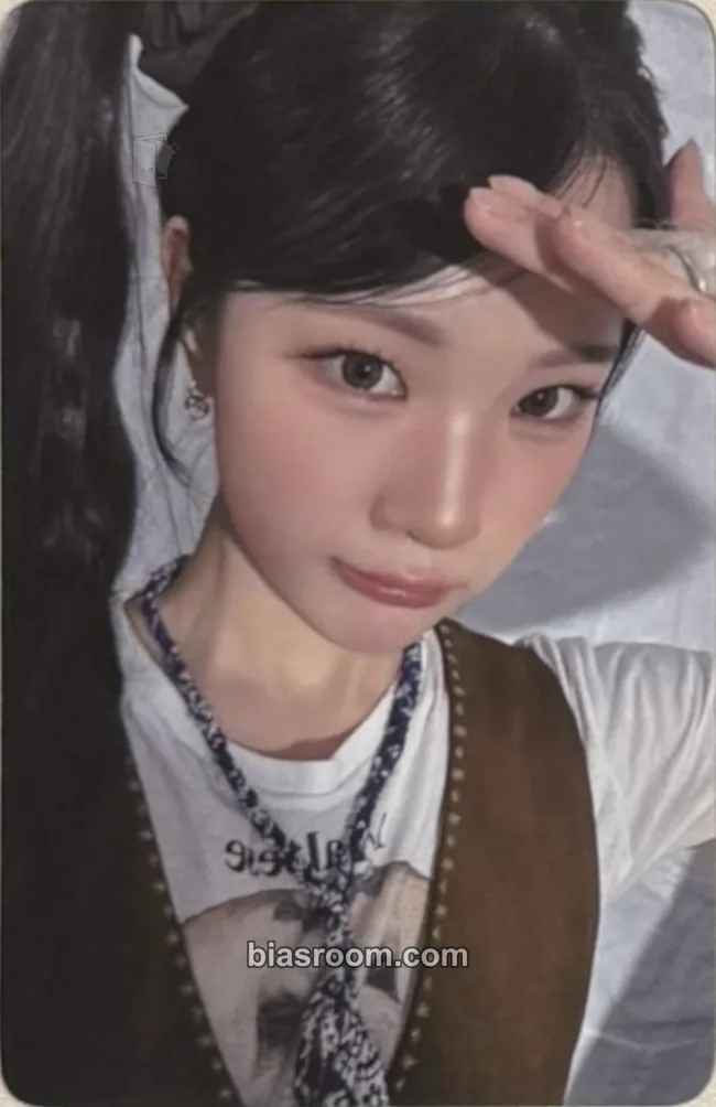 Juun FOCUS Photocard - Hearts2Hearts - Hearts2Hearts K-pop photocard