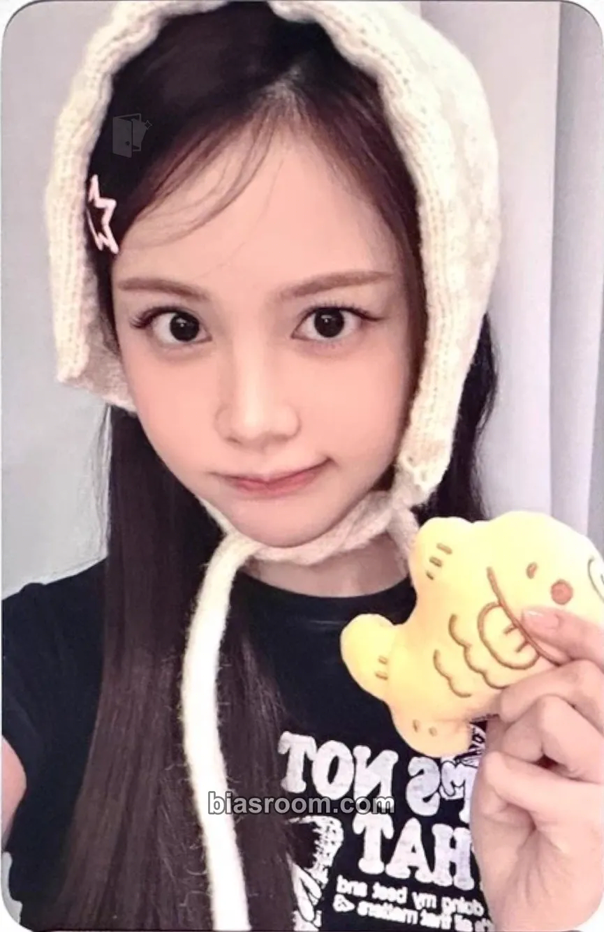 Carmen FOCUS Photocard - Hearts2Hearts - Hearts2Hearts K-pop photocard