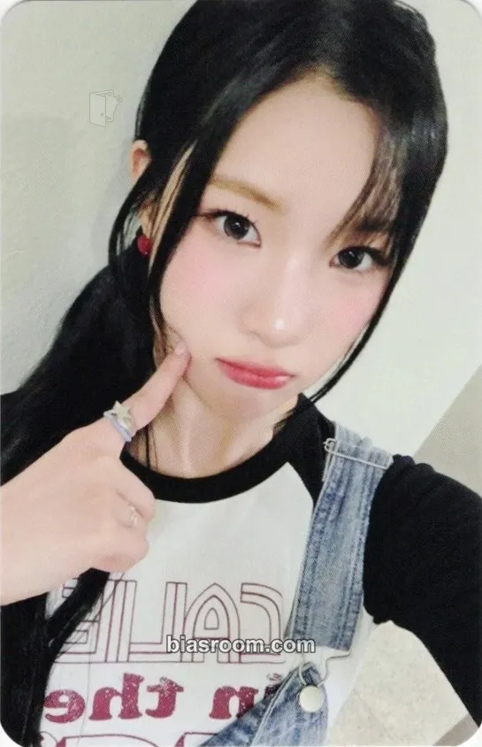 Juun FOCUS Photocard - Hearts2Hearts - Hearts2Hearts K-pop photocard