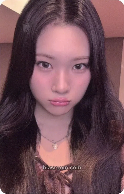 Juun FOCUS Photocard - Hearts2Hearts - Hearts2Hearts K-pop photocard